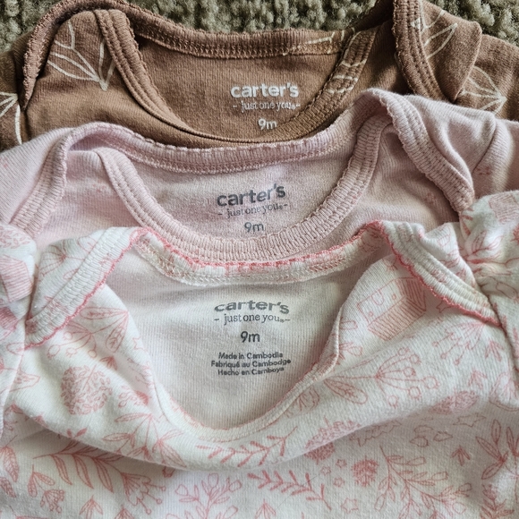 Carter's 3 Piece Onesie Bundle - Picture 5 of 5